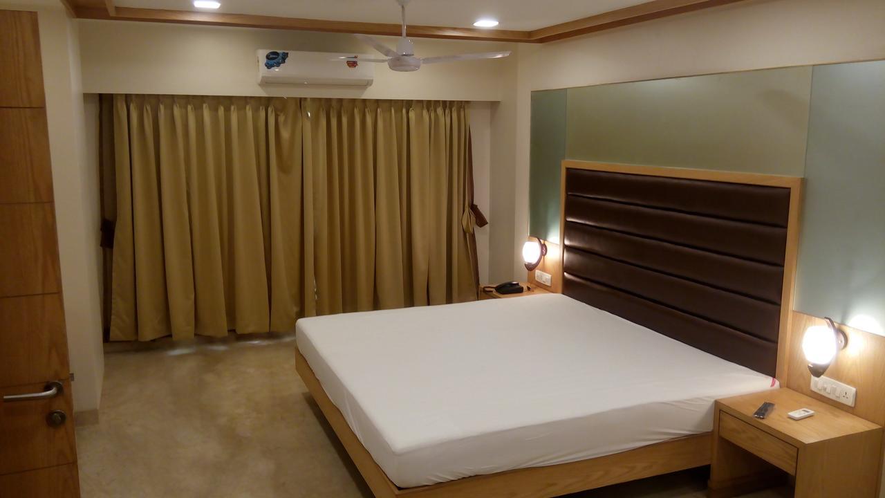 Hotel The Metropole Phase II Лонавла Екстер'єр фото